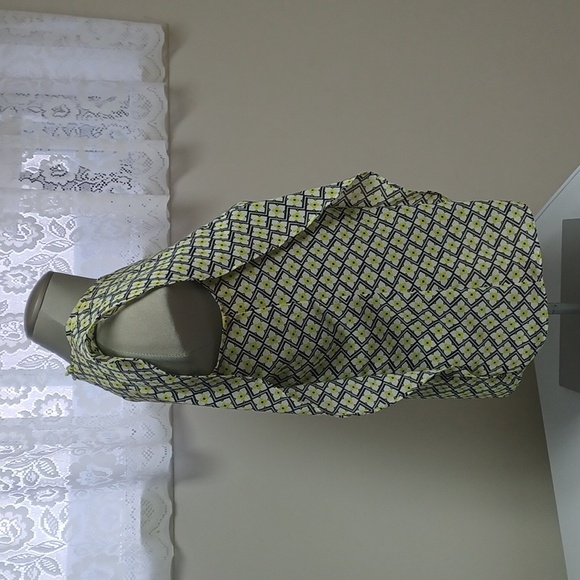 Worthington Ruffle Top Size S - Picture 2 of 12